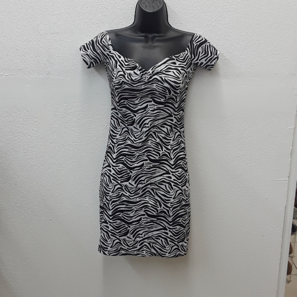 Zebra design Sheath dress Size 6